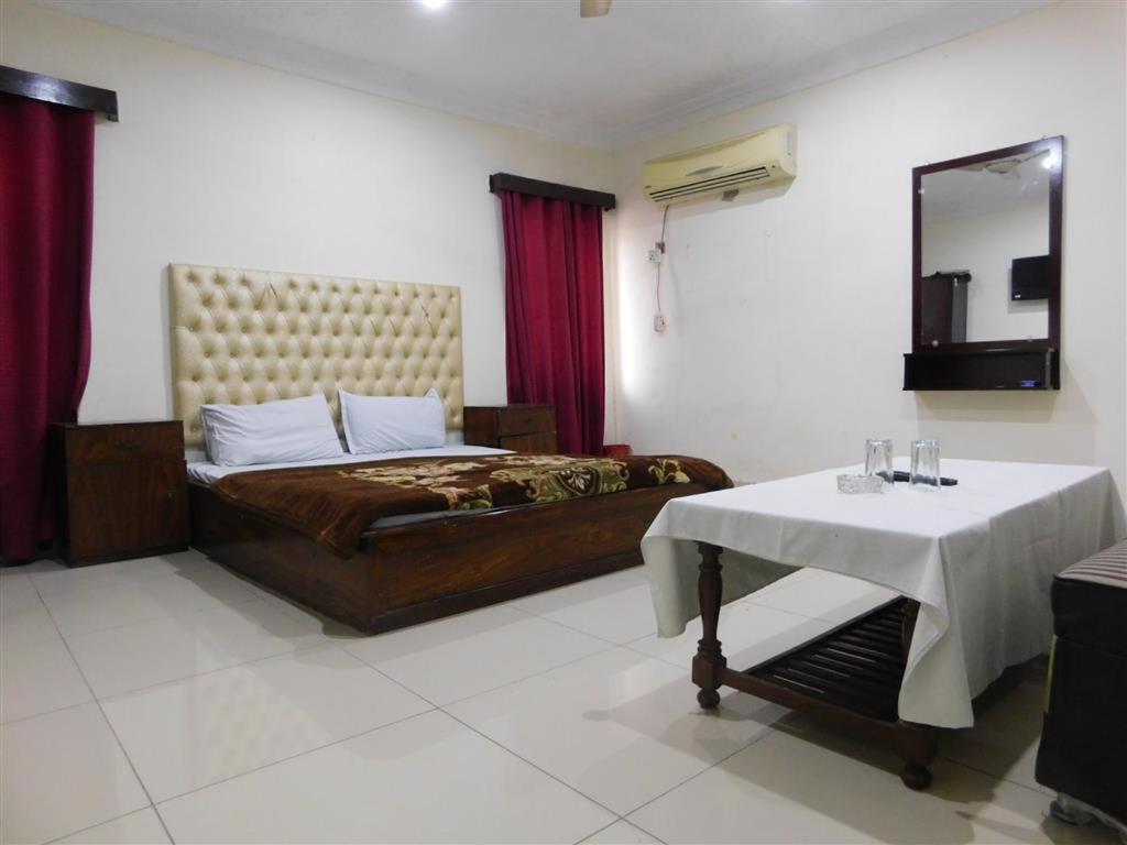 Hotel Humera Bahawalpur Exteriér fotografie